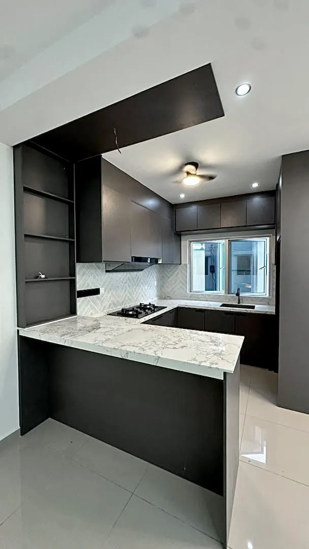 Modern dark kitchen cabinet by EUKA Living