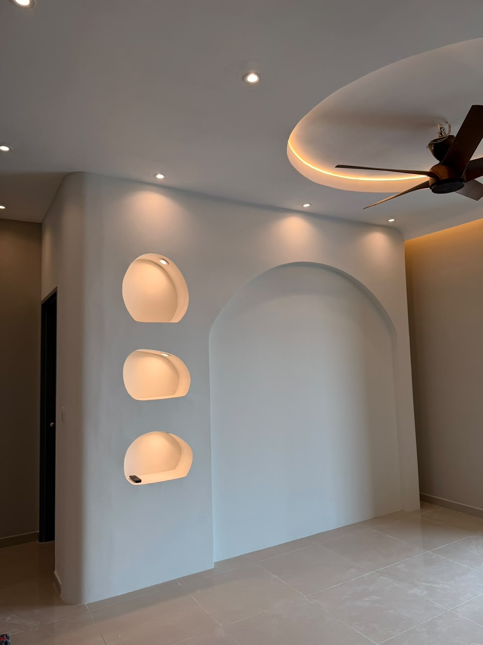 Arch feature wall and lighting by EUKA Living