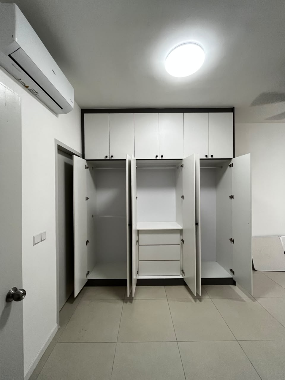 Wardrobe installation by EUKA Living
